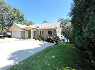 11889 42nd St NE, Spicer, MN 56288