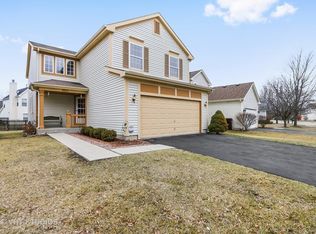 960 Blackburn Dr, Grayslake, IL 60030