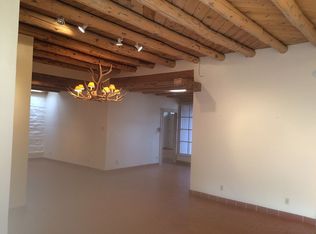 722 Bishops Lodge Rd, Santa Fe, NM 87501