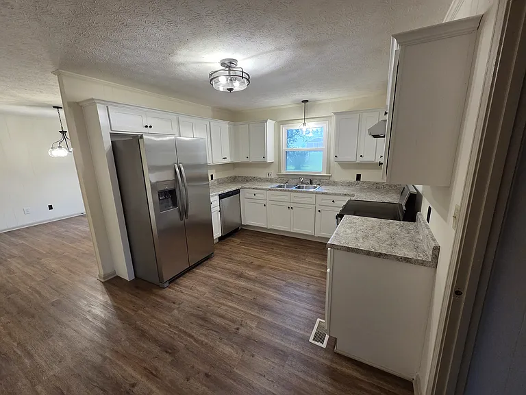 236 Walters Ave — Photo 6