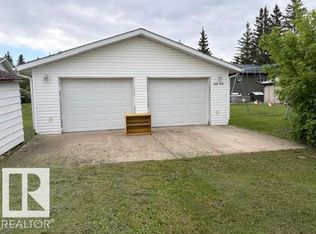 5227 47th St, Mannville, AB T0B 2W0