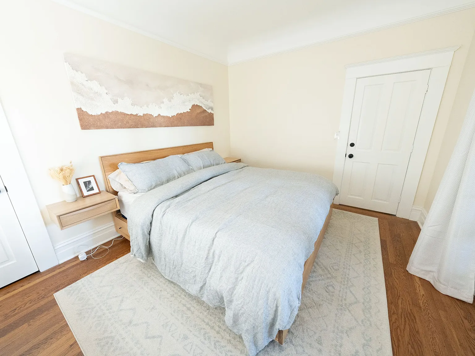 3 bed, 1510 sqft, $7,900 — Photo 4