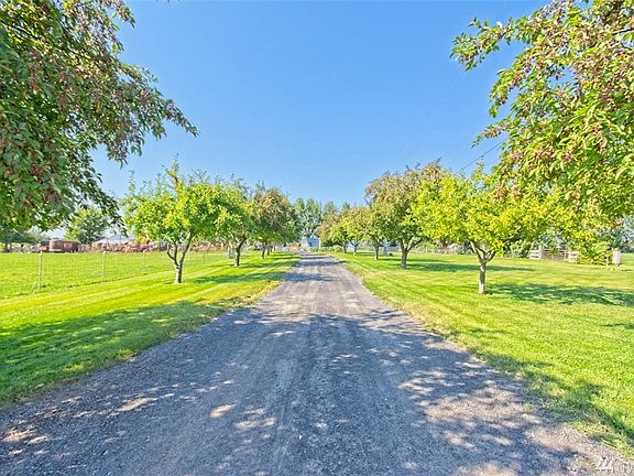 2nd image of 5314 Road 4 NE