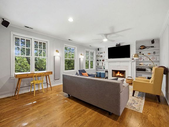 3rd image of 3131 N Racine Ave APT 3