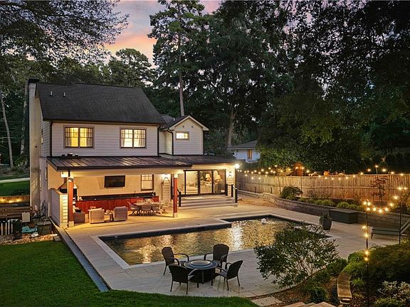 4th image of 466 Bridlewood Cir