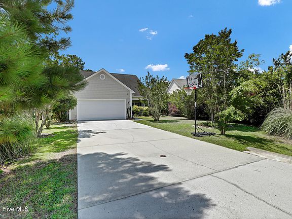 2nd image of 126 Leeward Lane