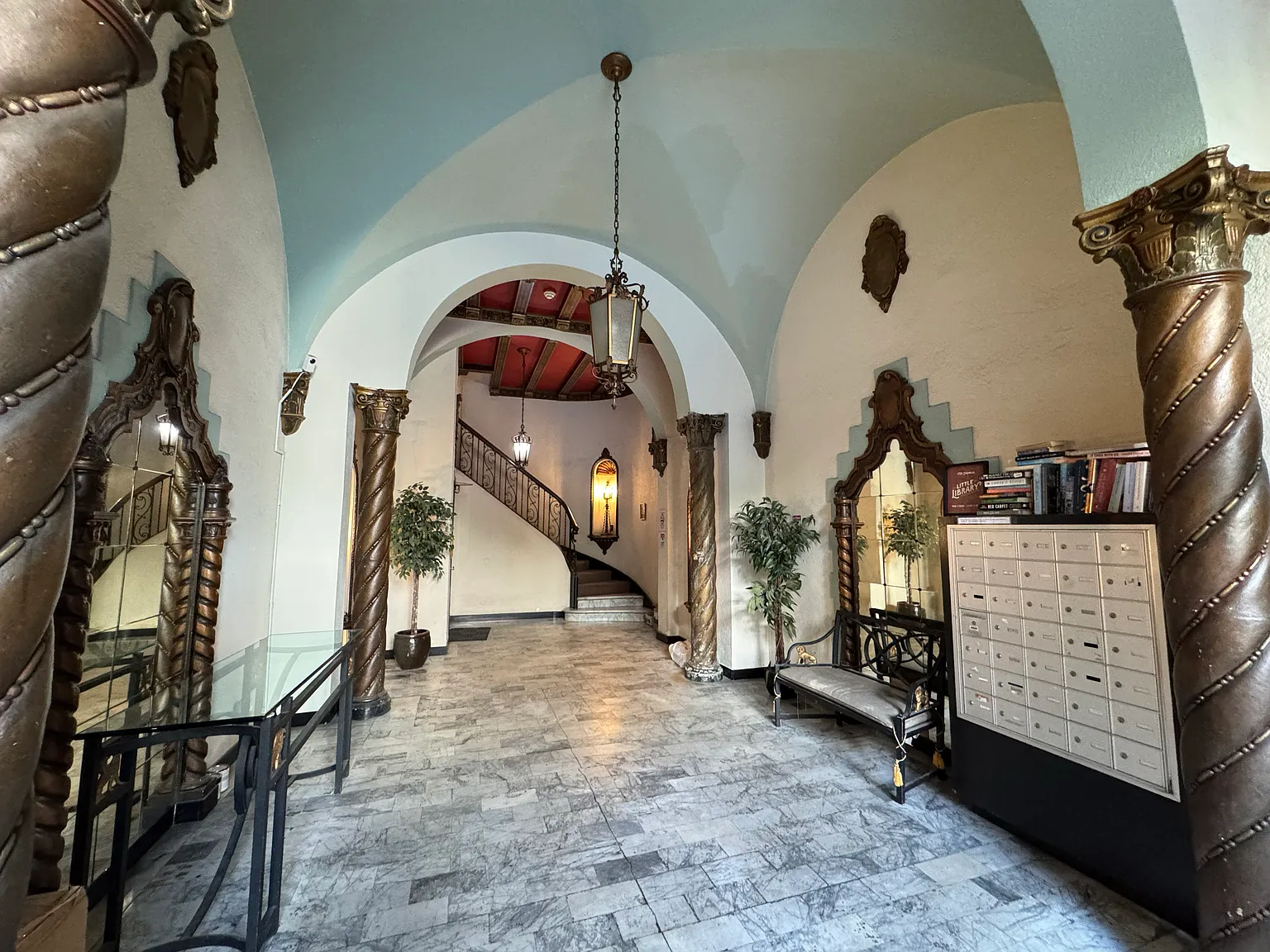 1755 Franklin St — Photo 2