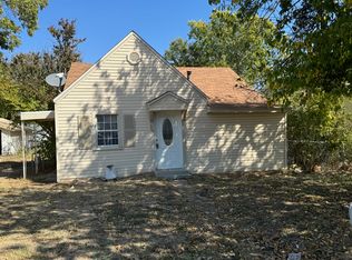 309 Live Oak St, Bowie, TX 76230