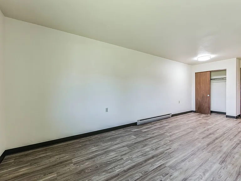 1252 N 12th Pl — Photo 49