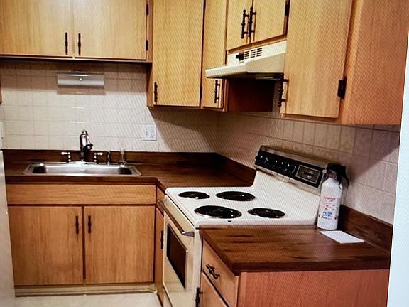 5th image of 7477 Manor Cir APT 201