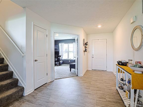 5th image of 163 Autumn Maple Ln