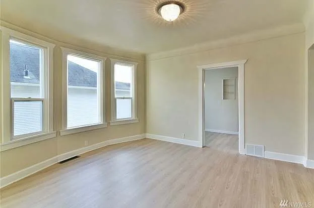 3 bed, 1500 sqft, $3,290 — Photo 2
