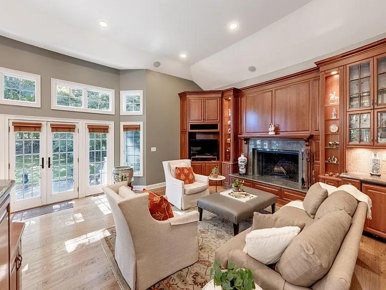 7 Byron Rd — Photo 12