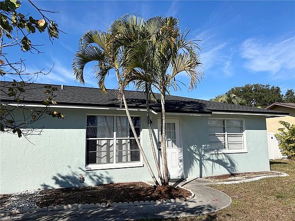 2nd image of 1428 SE 20th Ave
