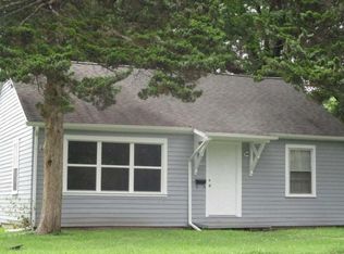 1005 N Main St, Benton, IL 62812