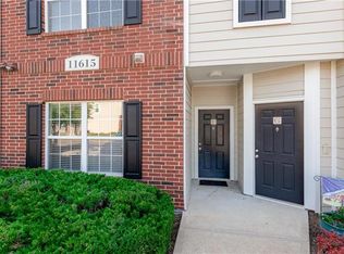 11615 Tomahawk Creek Pkwy APT F, Leawood, KS 66211