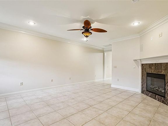 3rd image of 40145 Taylors Trl APT 1005