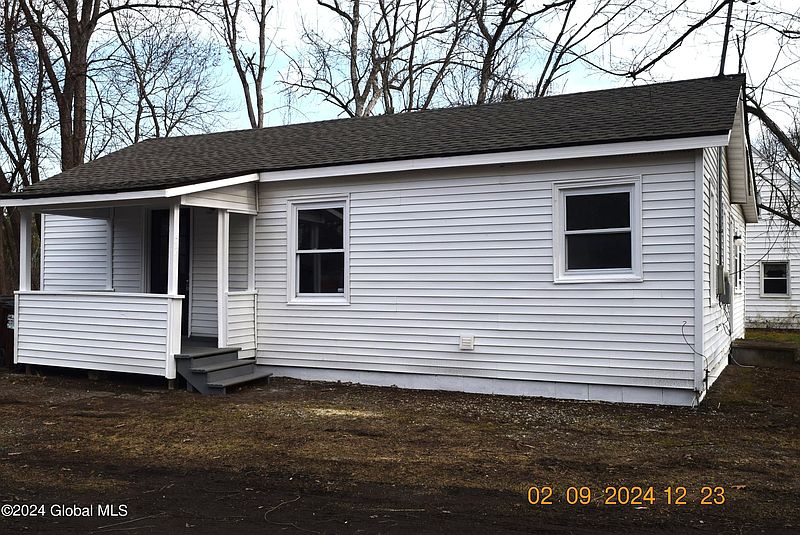 3rd image of 57 Beaver Dam Road