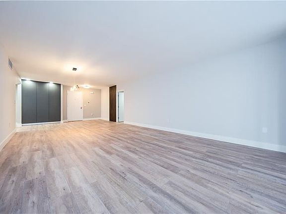 3rd image of 9801 Collins Ave APT 5V