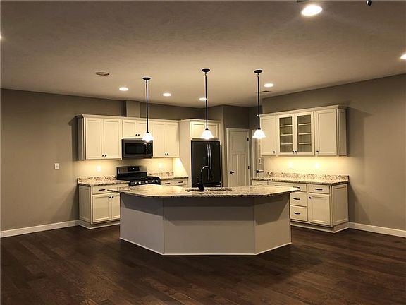 4th image of 1112 Ashfield Way N #(308a)