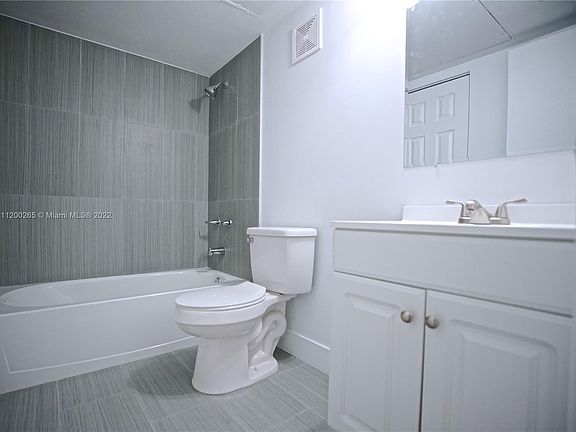 4th image of 17425 NW 67th Pl #B-13