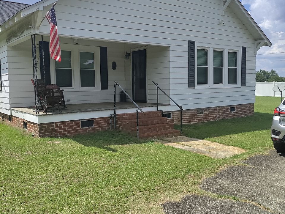 1st image of 540 Dogwood Dr NE #1