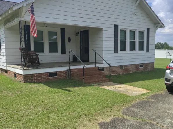 540 Dogwood Dr NE #1, Pelham, GA 31779