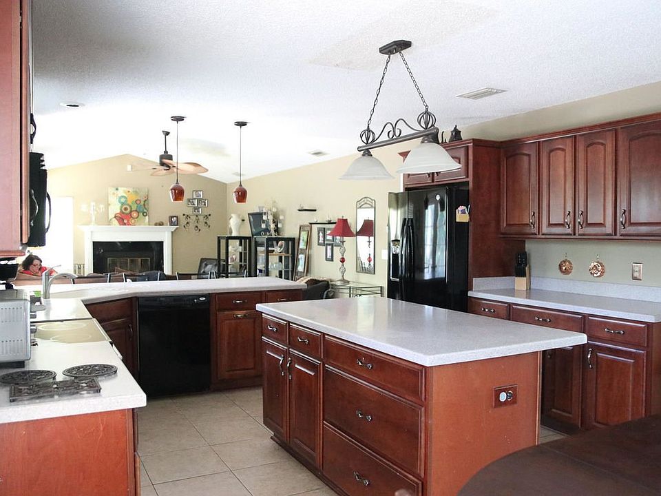1st image of 1754 Oakbreeze Ln