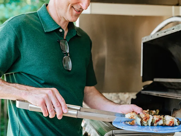 Outdoor chef's kitchen
