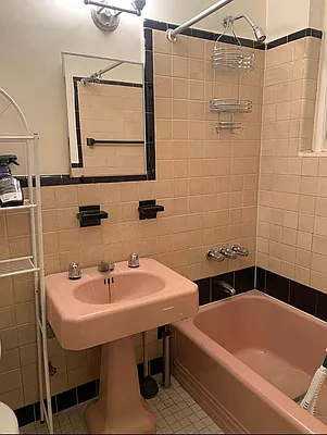 Rented by Voro, LLC | media 6