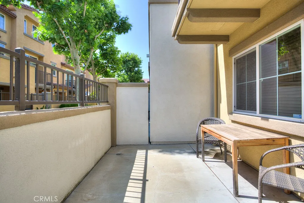 3 bed, 3.5 bath, 1506 sqft, $3,300 — Photo 4