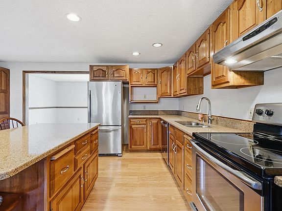 2nd image of 31 Deborah Ln