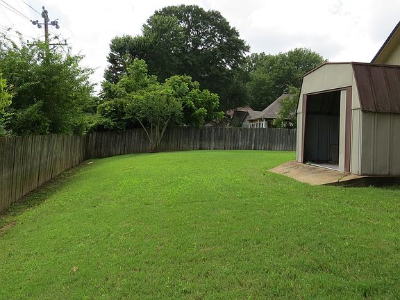 4th image of 6001 Southampton Dr