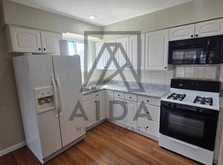 31-28 46th St #3F, Astoria, NY 11103