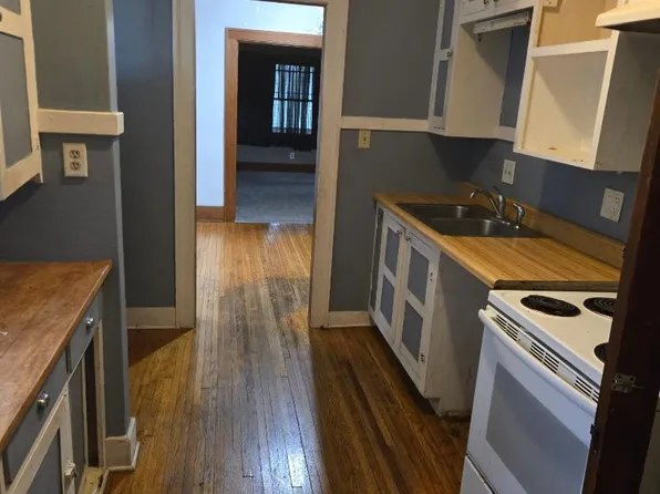 1117 Independence Ave, Waterloo, IA 50703