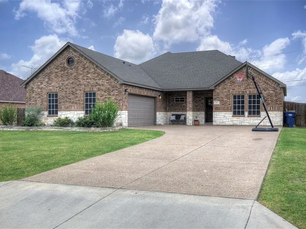306 Derick Dr, Fate, TX 75189