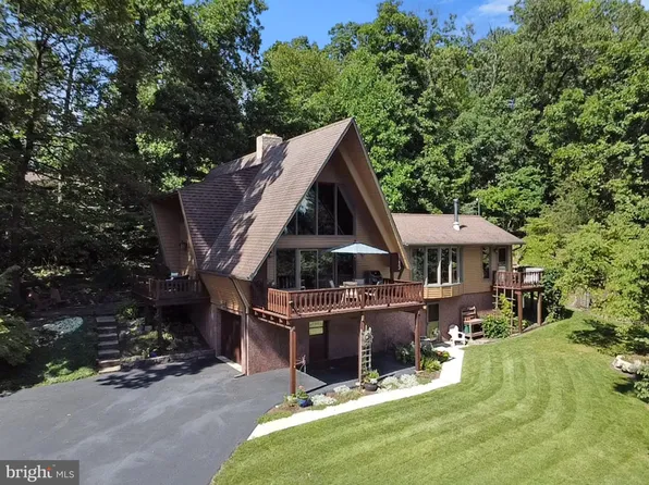 2860 Sky Top Trl, Dover, PA 17315