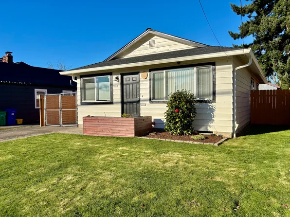 8363 NE Tillamook St, Portland, OR 97220