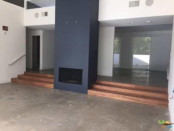 2nd image of 1401 N Via Monte Vis