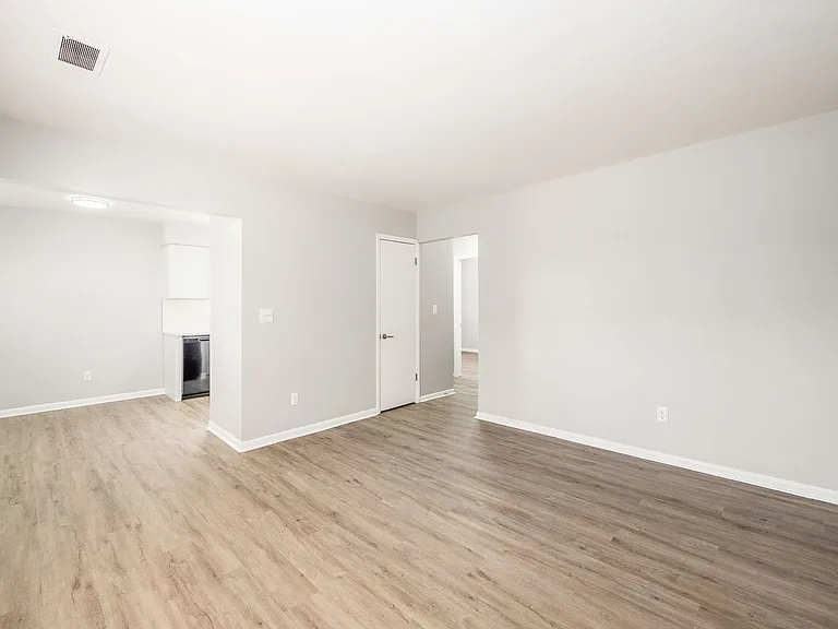 620 Riverview Dr #2 — Photo 7