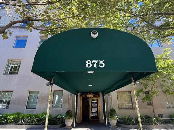 875 5th Avenue image 12 of 13