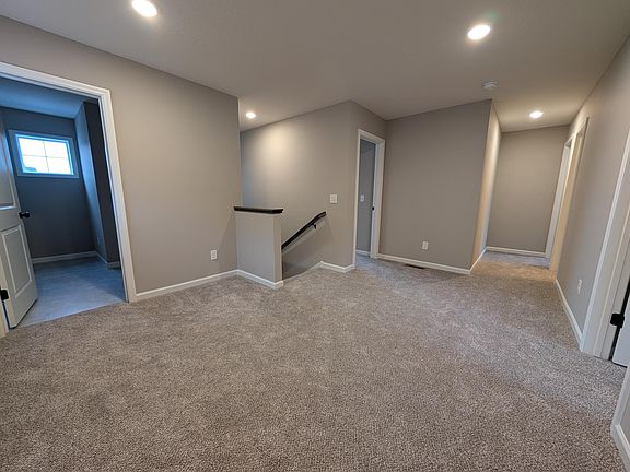 5th image of 10550 Goodview Ave S
