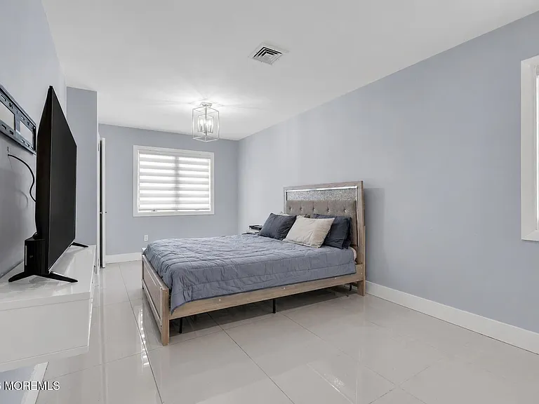 24 Valley Forge Rd — Photo 16
