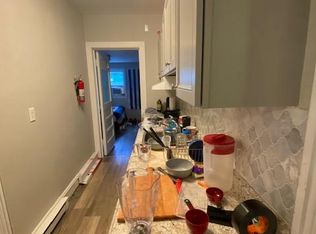 151 Loomis St APT 4, Burlington, VT 05401