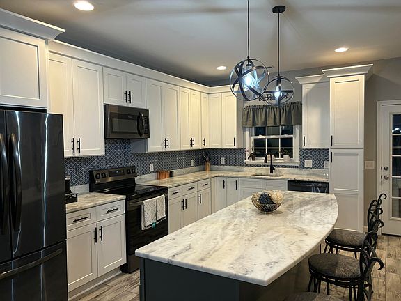 2nd image of 7932 Carriage Park Dr
