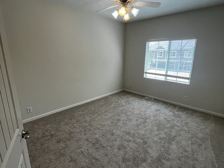 16210 Camden Ave — Photo 19