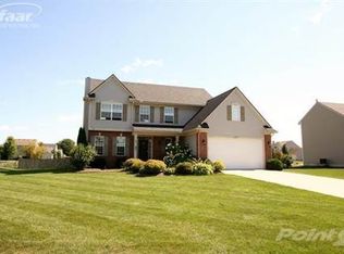 5277 Bianca Dr, Grand Blanc, MI 48439