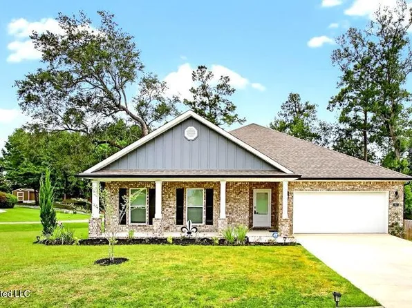 751 Crooked Stick Dr, Diamondhead, MS 39525