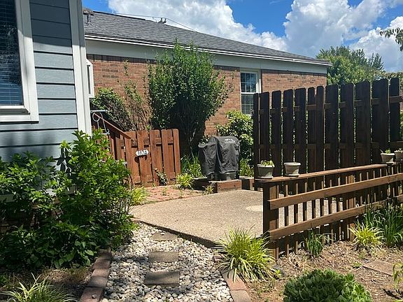4th image of 1104 Meadowridge Trl