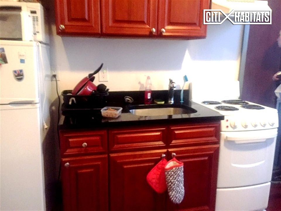 1st image of 2337 1st Ave APT 2RN